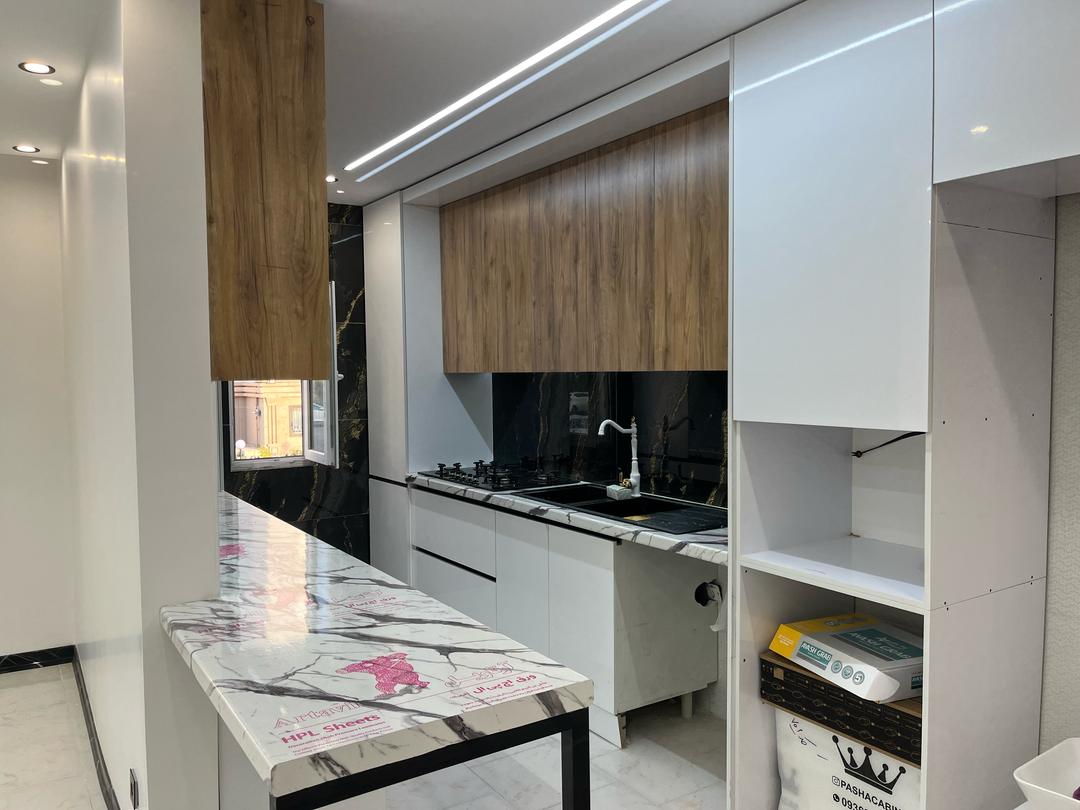 ساخت و اجرا کابینت هایگلاس و نئوکلاسیک غلامی در پردیس